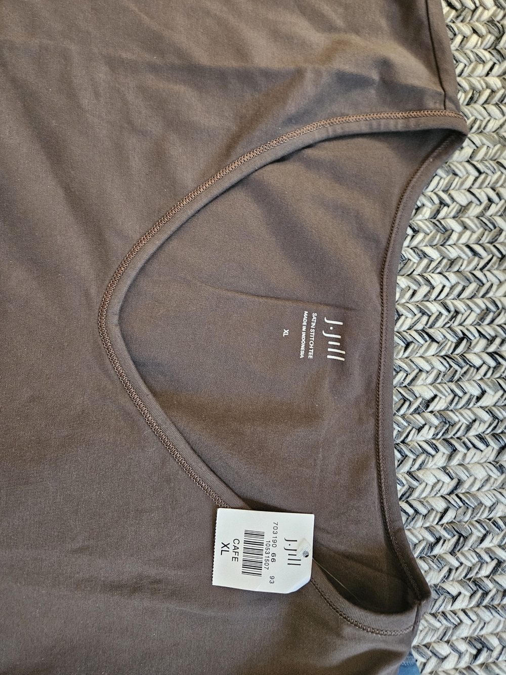 J. Jill Cafe Women's V-Neck Long Sleeve Top - Brown Blue satin soft stitch Tees - Picture 2 of 3
